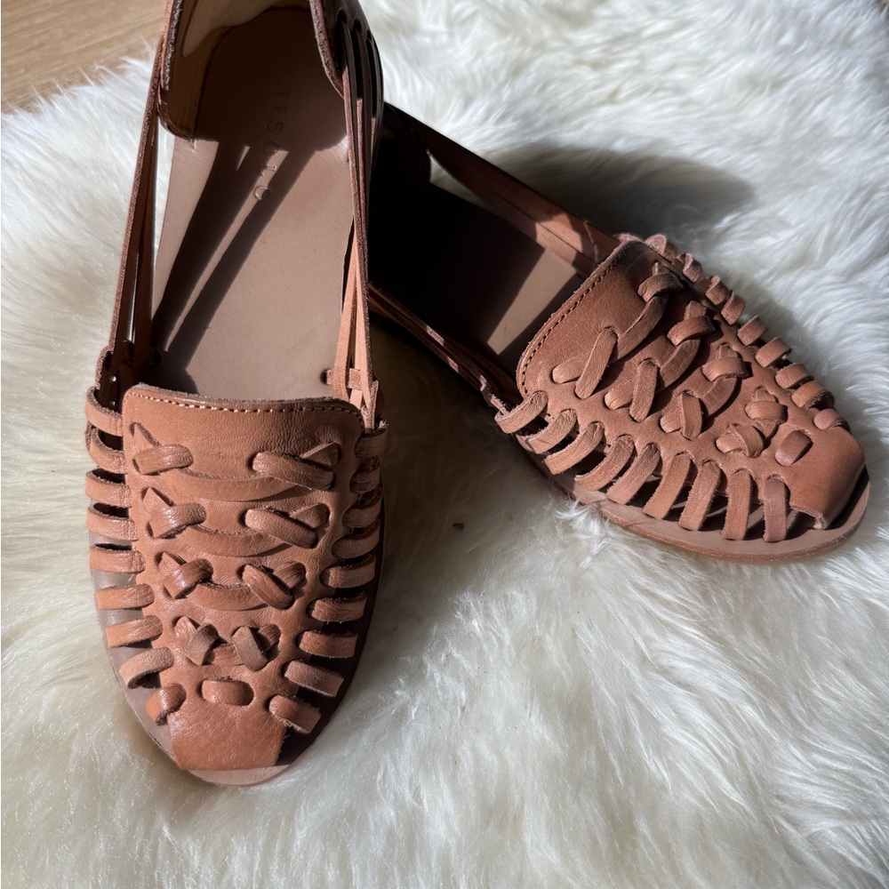 Nisolo Women's Huarache Sandal in Almond Size 6 - Picture 3 of 8